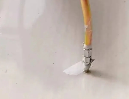 硚口瓷砖空鼓维修公司专业解答在瓷砖铺贴过程中，如果使用的砂料过粗（如全部使用了粗砂），可能会导致以下问题